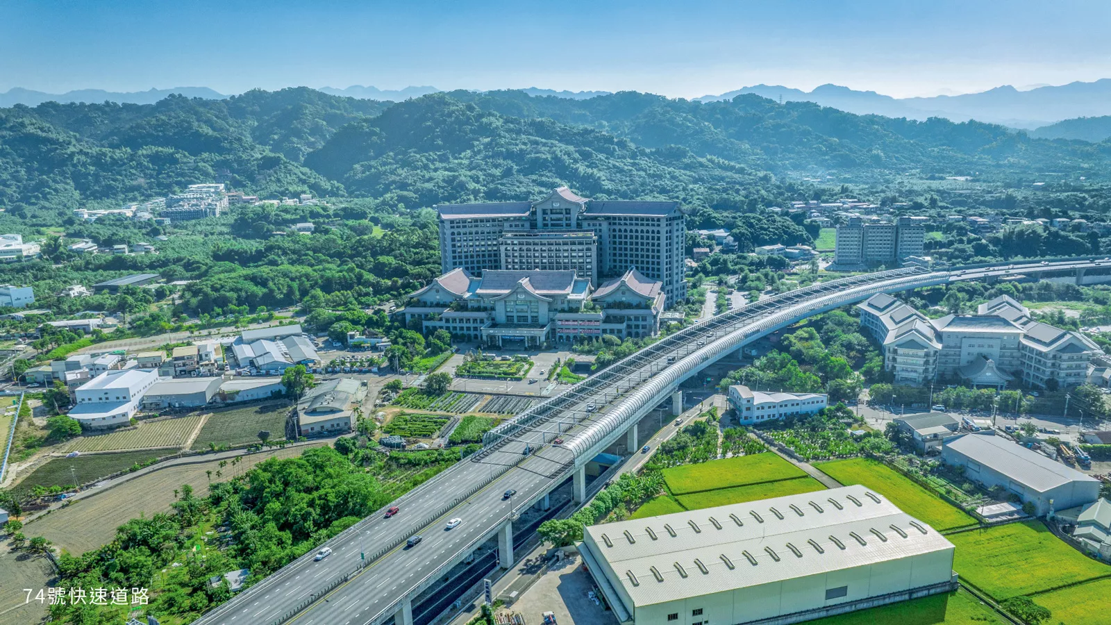 台中遠雄敦富建案，近台74線快速道路